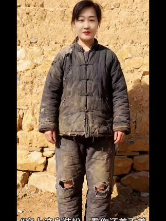 穿着秋棉袄太冷了跳跳舞暖和暖和