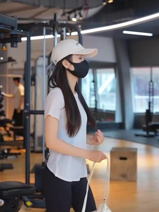 lulu同款露背瑜伽服罩衫女训练跑步运动上衣普拉提健身美背高级感#健身穿搭 #面料柔软舒适 #仙女必备 #优品优选👑 @DOU+小助手