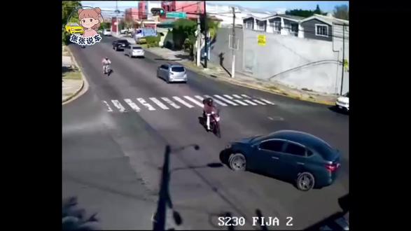 小张张说车| 第10期-机车过路口未减速撞上左转车辆,被撞飞 机车过路口未减速撞上左转车辆,被撞飞#机车过路口未 #交通安全 #行车安全 #开车 #开车注意安全