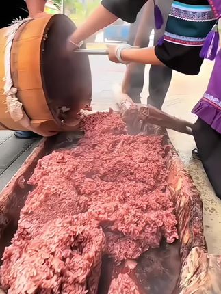 #家乡特色 ~糯叽叭的高粱糍粑…煎着吃~煮着吃都非常不错。。。你们喜欢吗;;#有想吃的么 ?#爆款热卖中! #糍粑. #粗粮”