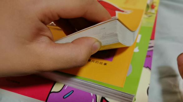 手工DIY 第7集/三本火柴人漫画加起来总共用了我一个多小时才画完,亲们,下期想看什么评论区留言哦。