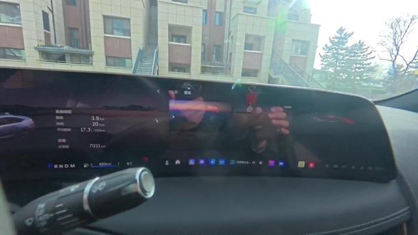 凯迪拉克车机马年壁纸,如果没有推送,重启系统没用,要点击系统检查更新操作后,系统才会有壁纸。#凯迪拉克 #凯迪拉克ct5