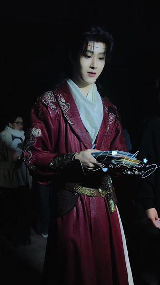 4.30田嘉瑞下班(第三视角) 真的真的好帅!红衣少年郎!
#田嘉瑞 #魂判九川 #云九川 #下班路透