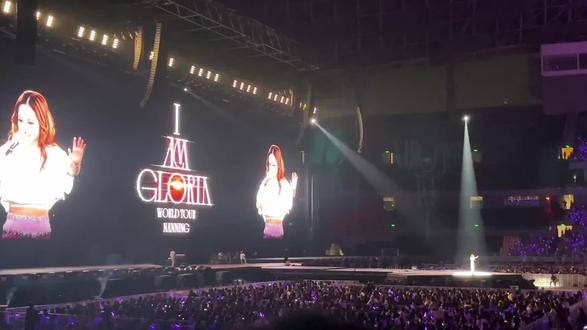 爱意就像大雨落下怎么能让人不牵挂🥹解解唱的《11》我想陪你到最后!💜𝙂.𝙀.𝙈. ► 𝙄 𝘼𝙈 𝙂𝙇𝙊𝙍𝙄𝘼 •͈ᴗ•͈ ☽ 2025南宁站演唱会#邓紫棋演唱会#神级现场