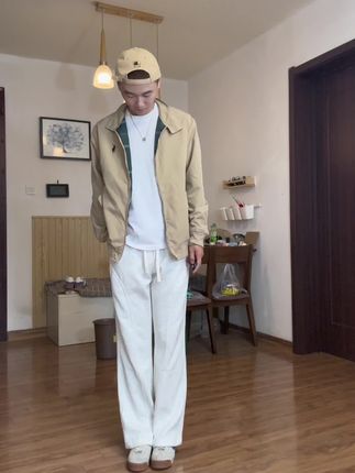 直筒卫裤秋季穿搭#今日穿搭 #男生穿搭 #卫裤搭配