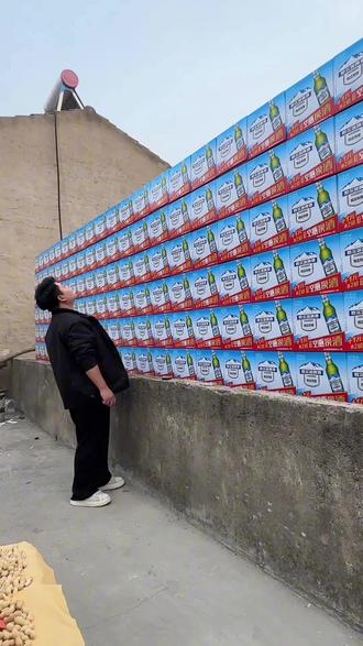 酒还是干不赢我,我醒了 酒还没醒#大圆哥 #大圆哥的封神之作 #搞笑视频 #看一遍笑一遍 #结局亮了