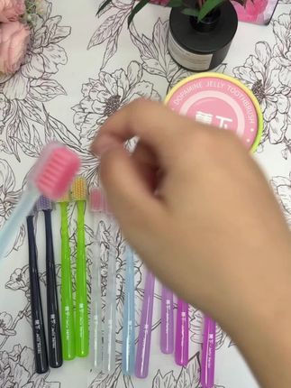 护龈软毛蕉下牙刷 宽头细毛深入清洁 成人学生情侣家庭 家用潮流款#家庭必备 #潮流外观 #家用优选