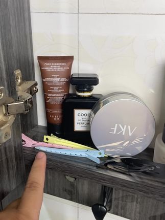 镜柜门后收纳墙上免打孔小样,化妆品,眉毛夹收纳首饰收纳盒 #美妆 #好物推荐🔥 #种草 #小峰推荐 #收纳盒