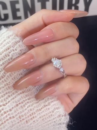 足银莫桑石戒指 女款莫桑钻求婚结婚钻戒情侣对戒高级感送女朋友#戒指控 #戒指 #闪闪发光 #婚戒 #礼物