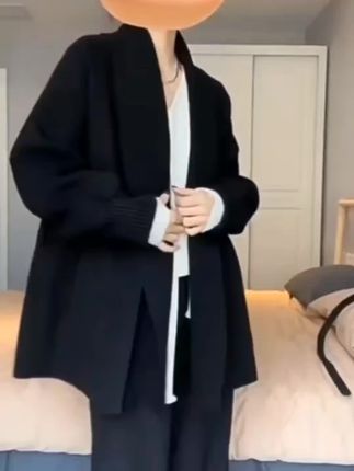 复古法式黑色毛衣外套开衫女秋冬季新款宽松慵懒风中长款针织上衣#针织上衣毛衣 #黑色外套搭配 #复古法式穿搭 #风衣外套中长款