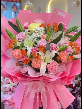 康乃馨百合玫瑰鲜花花束#仪式感不能少 #生日礼物#送长辈 #@抖加🔥上热门🔥dou+🔥热点宝