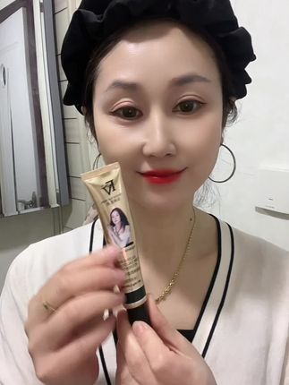 你是不是在找一款好用又防水的#粉底液 这个#fv粉底液 上妆很服帖,自然不假白#遮瑕粉底液 #防水防汗不脱妆