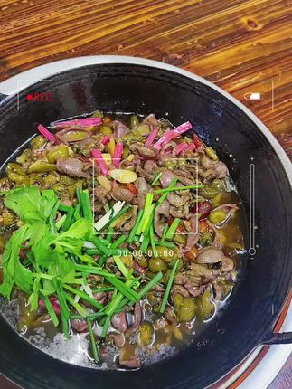 #地方特色美食 黔江鸡杂,酸酸辣辣的,很开胃下饭,可以试一试哦#黔江鸡杂 #美食分享 #好物推荐🔥#舌尖上的味道
