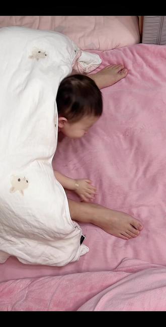 谁说男人不能生小孩?#生小孩 #搞笑