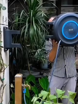 #自动伸缩回收水管车 #花园浇花浇水喷头 #水枪收纳架卷管器#高性能实用工具