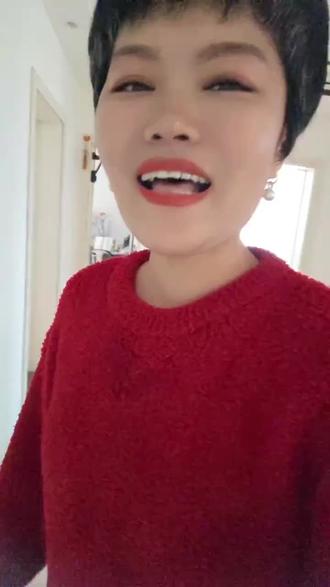 #甜椒 #彩椒#蔬菜#乳腺健康#高维生素
像水果一样好吃的蔬菜,清脆口感,略带一点点甜,富含丰富的维生素和膳食纤维,能生吃,能凉拌,能热炒,适合我们,推荐!