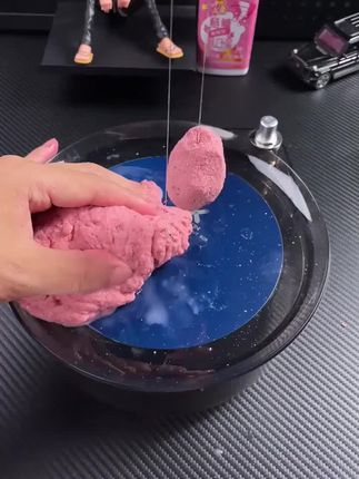 手竿钓鲢鳙,下钩挂上助吸饵没想到一口一个大黑漂!让你轻松中大鱼!爆护就是这么简单!#浮钓鲢鳙技巧 #浮钓鲢鳙 #爆护饵料#西部风助吸饵 #助吸饵