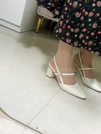 低跟后镂空高跟凉鞋#好鞋推荐 #穿搭 #高跟鞋