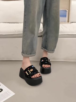 高级感扑面而来!,简约又高级的金属扣凉拖鞋上脚美腻了!!