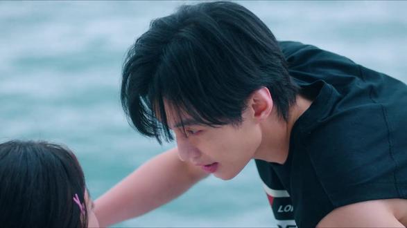 《双轨》姜暮向靳朝表明爱意,虞书欣新剧