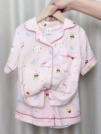 粉色碎花KT猫太可爱啦,快给你家女儿安排一套又轻又薄的家居服吧好~#儿童家居服 #儿童睡衣 #睡衣女#骗你生女儿 #家居服