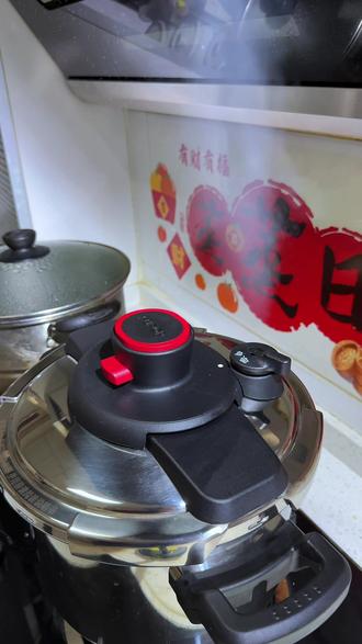 明火高压锅怎么用?上气?泄压?会用这种明火高压锅了我真的太开心了!对我来说是重大突破!害怕了好久一直不敢买不敢用!用了之后可算明白了!其实没什么好怕的! #高压锅使用 #高压锅 #苏泊尔高压锅
