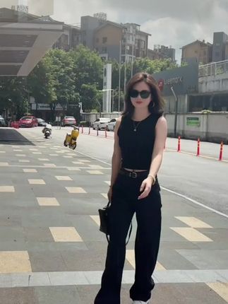#高级感穿搭 #休闲穿搭 #显高显瘦 #穿出大长腿 #工装裤穿搭