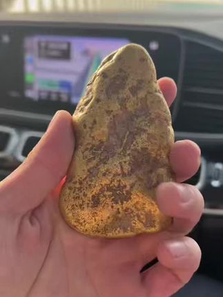 能刷到你不是一般人啊,记得点赞,占点儿好运,这么大的自然金是贵人才能看到的🧿#收藏品 #懂的懂