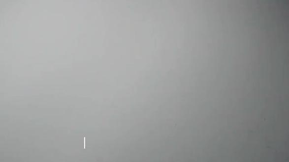 正月二十六“观音开库日”,千万别借了钱忘记还😨 陈姐去庙里借了五千块财运,当晚米缸里多出个红包,背面写着“先借五千,年底还一万”。她以为恶作剧,可米缸每夜响着数钱声!扒开米缸,缸底躺着五千块现金,红纸上的字变成“腊月十九我来取一万”。她还不上钱,发高烧时床边站个没有五官的白衣人,伸手摸她额头:“钱不够,拿魂抵。”第二天,她看见自己的遗像躺在钱上…#今晚谁在替你数米缸里的钱?😱