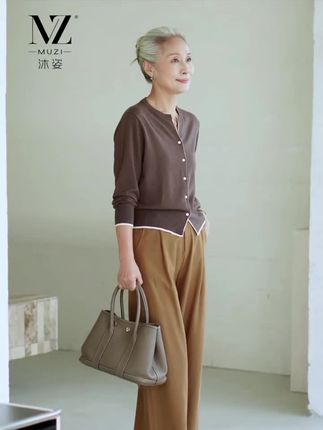 沐姿100%绵羊毛针织开衫女春秋款撞色圆领中老年妈妈装毛衣外套