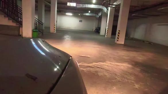 分享一款名爵ZS大灯发黄不亮的维修方法,处理过后灯光更亮。夜间行驶更安全。广汉修车灯就找杨钥匙。#名爵zs #led车灯 #修理工的日常 #车灯升级 #广汉同城