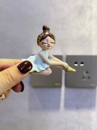 #家居装饰#创意摆件#芭蕾舞开关贴 #好物推荐🔥 #每日分享 ROOGO/如果芭蕾舞开关贴墙贴边框套框客厅家居装饰创意摆件树脂