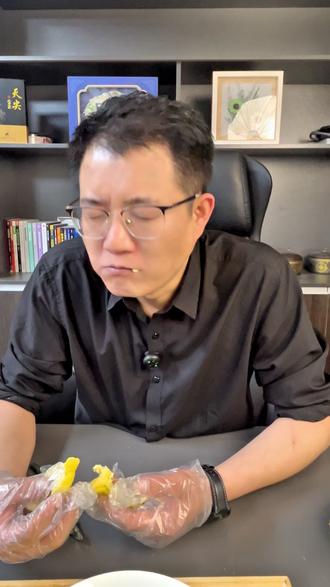 珑啦咧榴莲,好吃到我天灵盖都炸了,没吃赶紧找渠道去冲吧!#又到了开榴莲盲盒的季节 #创作者中心 #创作灵感 #龙啦咧 #珑啦咧榴莲