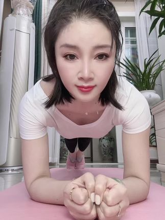时间是个好东西, 验证了很多你付出的结果! #平板支撑 #女生力量训练日记