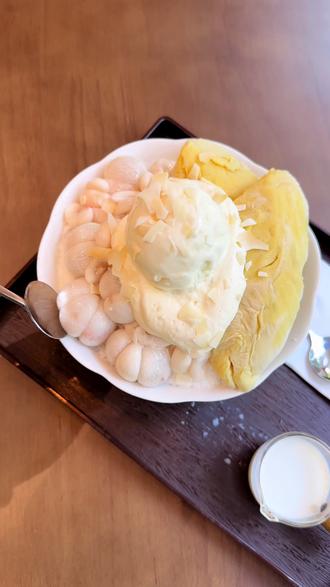 山竹榴莲冰❗️ 仙品❗️一斤山竹,半斤榴莲果肉❗️
这一碗下去,脸上堆满了笑容❗️#山竹榴莲冰 #雪花冰 #牛奶冰