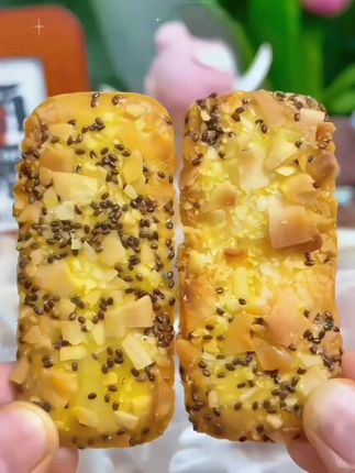嘎嘣脆超好吃的奇亚籽红枣山药椰子脆🥥 解馋小零食#美食 #强烈推荐 #追剧小零食 #这也太好吃了 #独立包装小点心