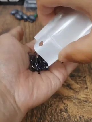 歪嘴丸世鱼钩管付鱼钩散装长柄细条钩挂活饵黄辣丁鲶鱼鲫鲤黑鱼钩#鱼钩 #钓鱼钩 #鱼钩推荐 #鱼钩渔具