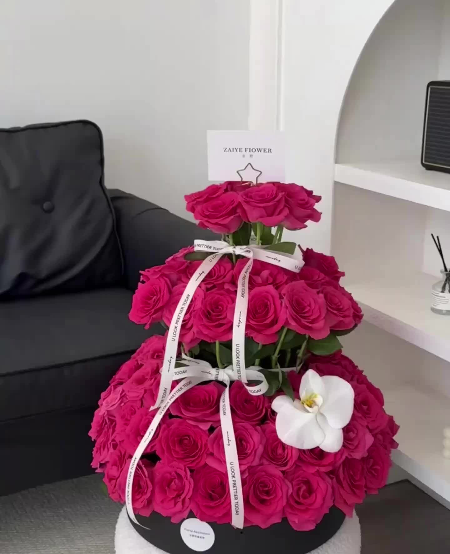 花期有时,浪漫无价 #蛋糕塔花束 #鲜花铺满未来的路