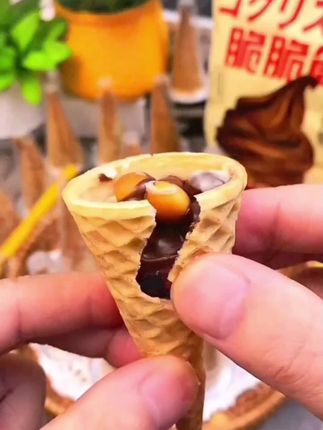 巧克力脆筒#零食推荐 #脆筒 #好吃不贵经济实惠 #大人孩子都爱吃