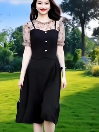 高端拼接大码连衣裙女2025夏季新款时尚减龄遮肉显瘦荷叶领A字裙#夏季穿搭 #气质连衣裙 #谁穿谁好看 #时尚减龄穿搭 #优雅气质