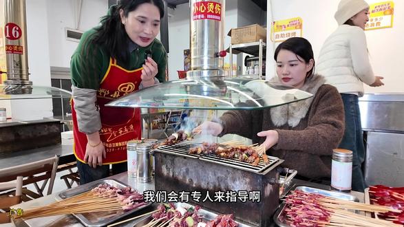 40多元五六十种烤物吃到爽! 特别喜欢吃他们家的牛油,奶香奶香的,另外还有茄子,生蚝都可以吃到!#烧烤 #东北烧烤 #烤串 #烧烤大师