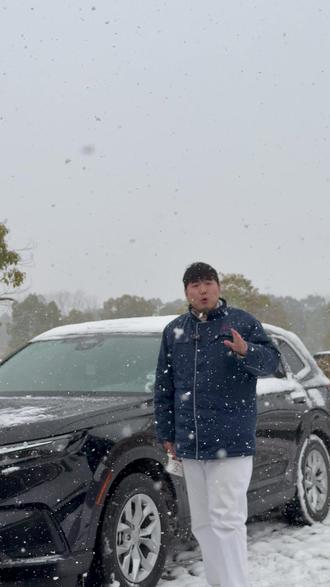 雪天开车小技巧 #冬季用车小提示 #下雪了张万森 #够大才抓马安心选东本 #CRV雪地模式 #CRV四驱