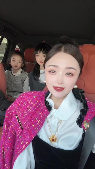 请问武家坡怎么走?我俩闺女说就在那儿了。#武家坡