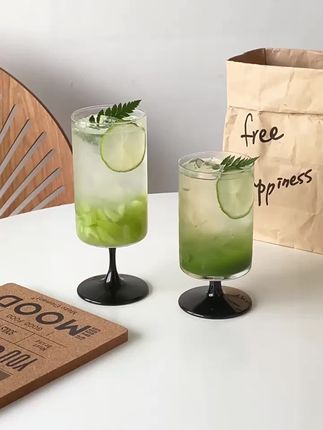 超ins风黑色高脚果汁杯,高颜值玻璃杯喝啥都香! #鸡尾酒杯 #ins风杯具 #黑色高脚杯 #高颜值杯子 #ins高颜值