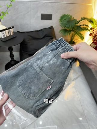 巨高品!!拉布布牛仔裤,上身洋气又百搭,妈妈们拼手速#潮童穿搭 #面料柔软舒适#谁穿谁好看#潮童必备#男生穿搭