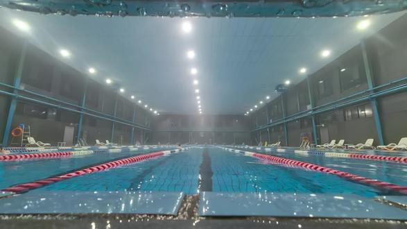 这天游泳的好处,啥也不说,就只说一点,一个人一个泳道,想咋游咋游,直接蝶泳起飞。打卡第61天,遇见更好的自己。#冬季健身好去处#渑池全民体育