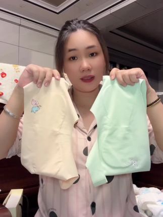 冰丝面料,夏天穿很舒服,自带杯垫,女孩子喜欢运动也不跑杯不变形的#女生内衣 #女童内衣推荐 #女童内衣小背心