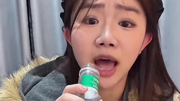 你有面包,你留一半,给我一半,这叫朋友!#迈巴赫s680 #百万转场