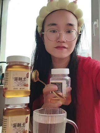 大家都知道多吃土蜂蜜益处多多,我每天早上都会来一杯蜂蜜水 #土蜂蜜#蜂蜜