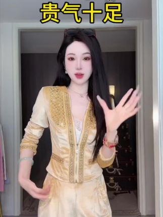 超亮眼的丝绒运动套装!真的很贵气!无论什么场合都能穿!#气场全开 #时髦穿搭 #谁穿谁好看系列